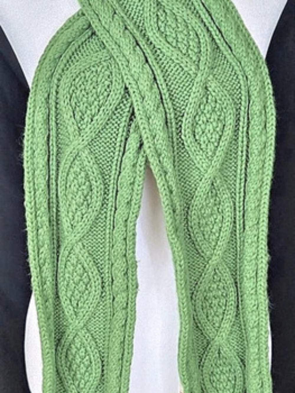Mossimo Supply Co. Cable Knit Fringe Scarf in Green Like New#752